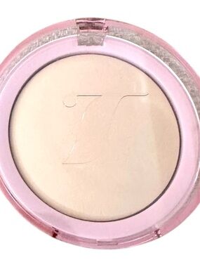 TYS Angel Face Heaven Setting Powder 9 Grams. New in box.